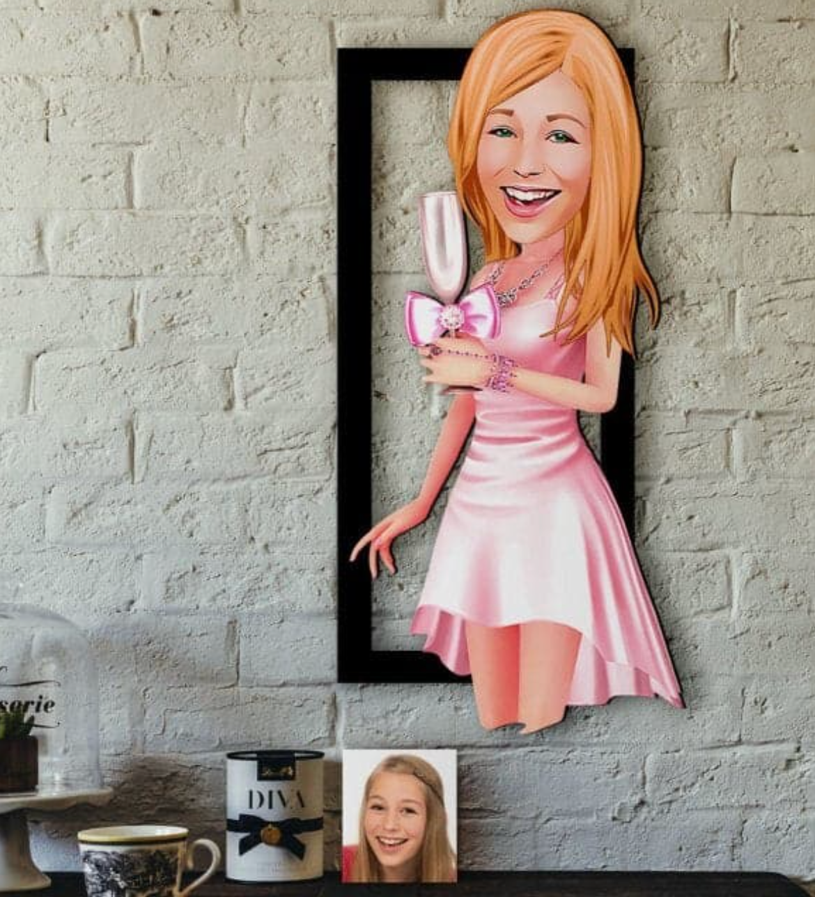 Personalisiertes 3D Cartoon Wandbild - Frau im pinken Kleid